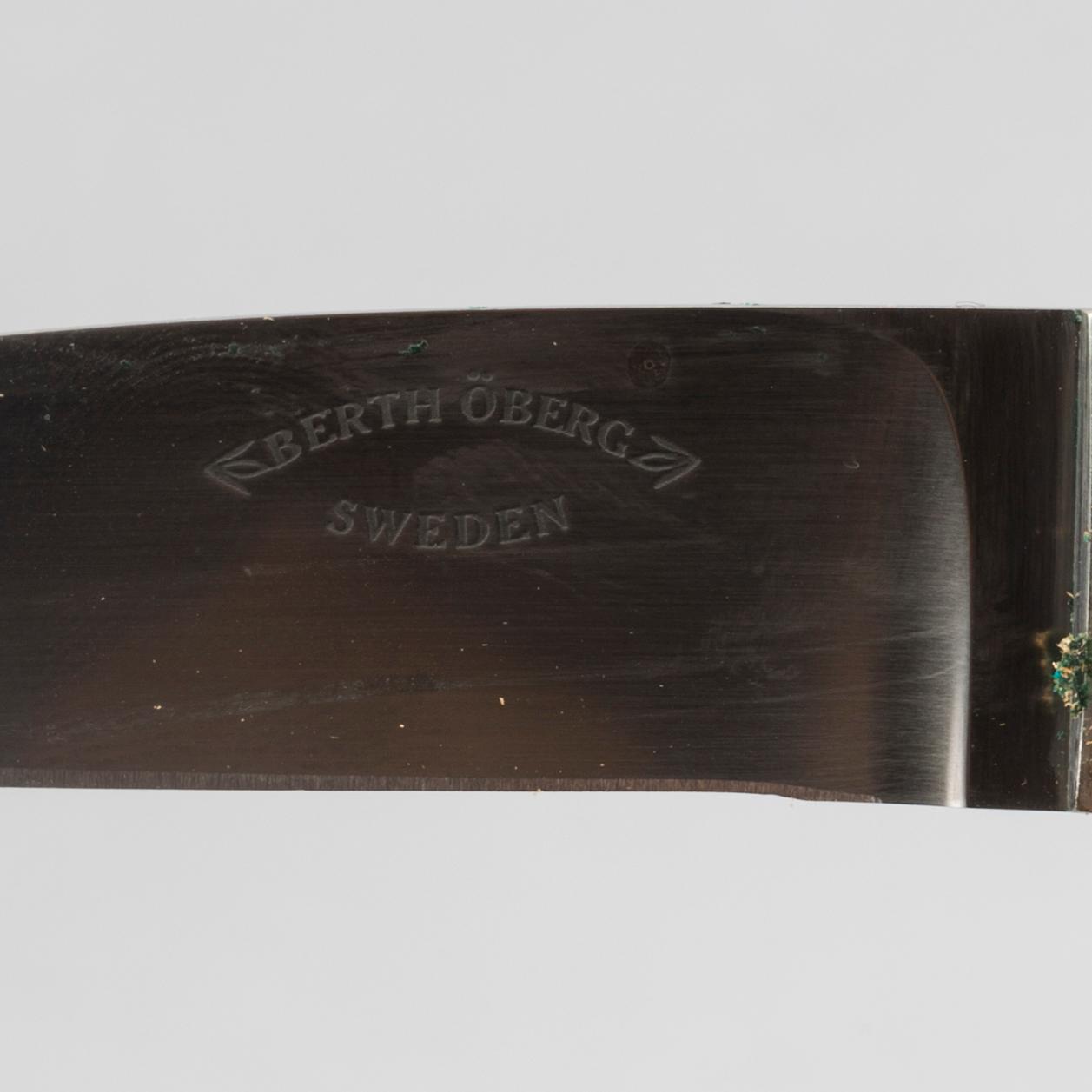 Two Berth Öberg knifes.