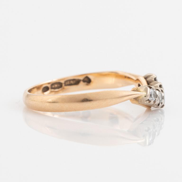 Gold and small brilliant cut diamond ring.