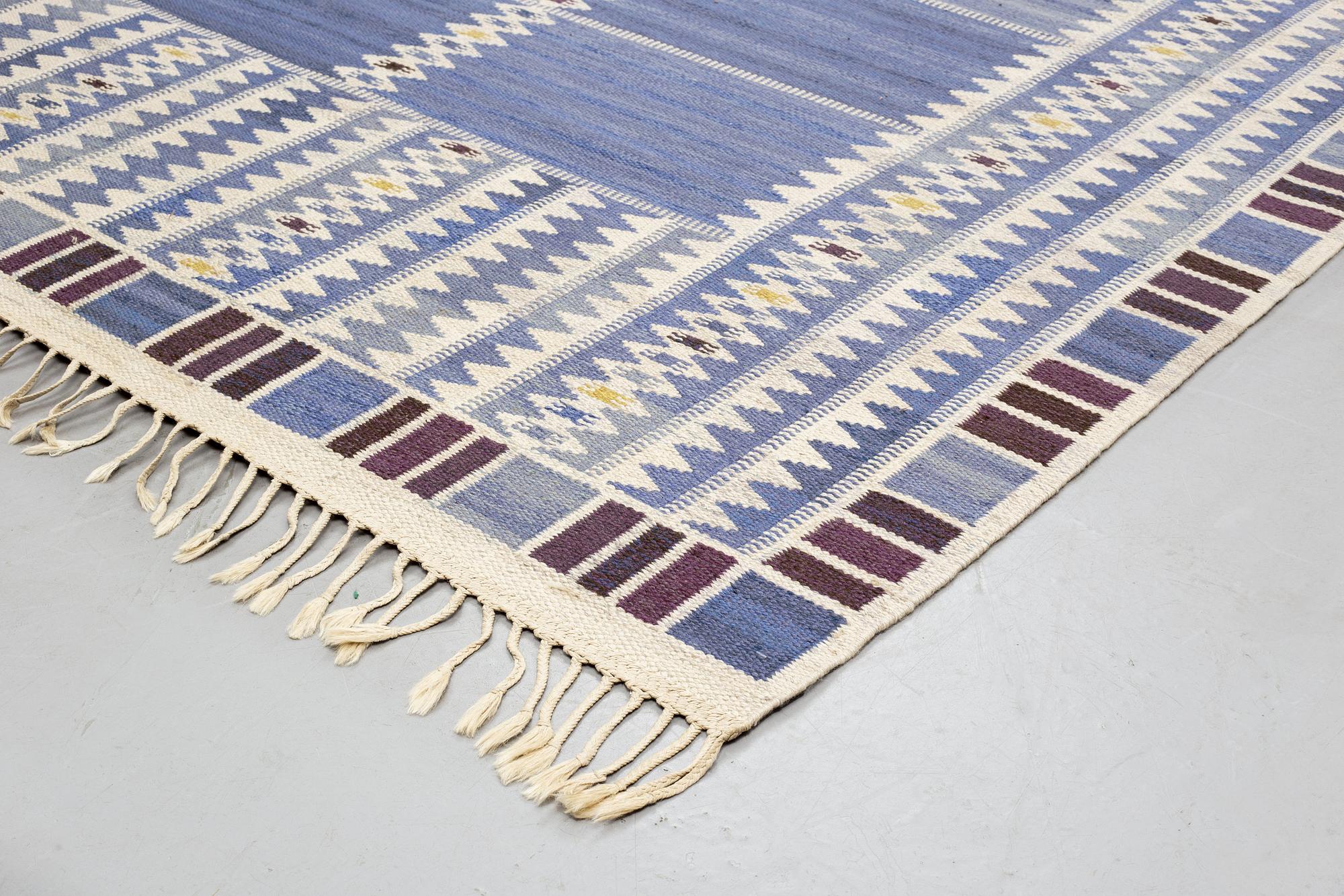 Barbro Nilsson, a carpet, "Salerno blå", flat weave, ca 307-308,5 x 201,5-204 cm, signed AB MMF BN.