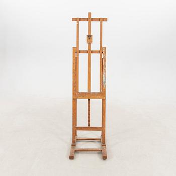 Easel and chevalet, early 20th century.