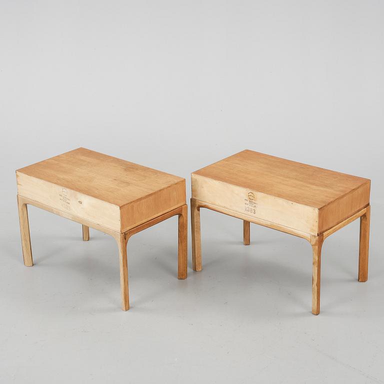 NATTDUKSBORD, ett par, Aksel Kjersgaard, Odder, Danmark 1960.