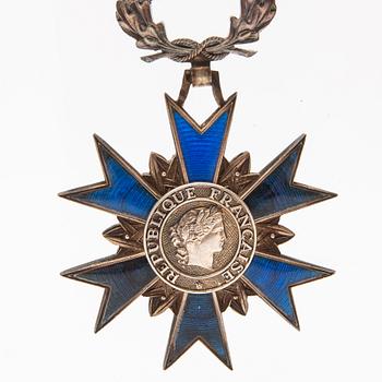 Vasa Order, Sweden, knight's badge, gold 18k. CF Carlman, Stockholm, 1946 and National Order of Merit, France, 1963.