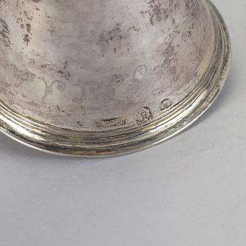 BÄGARE, silver, Nils Dahl, Linköping, 1755. Vikt 146 g.