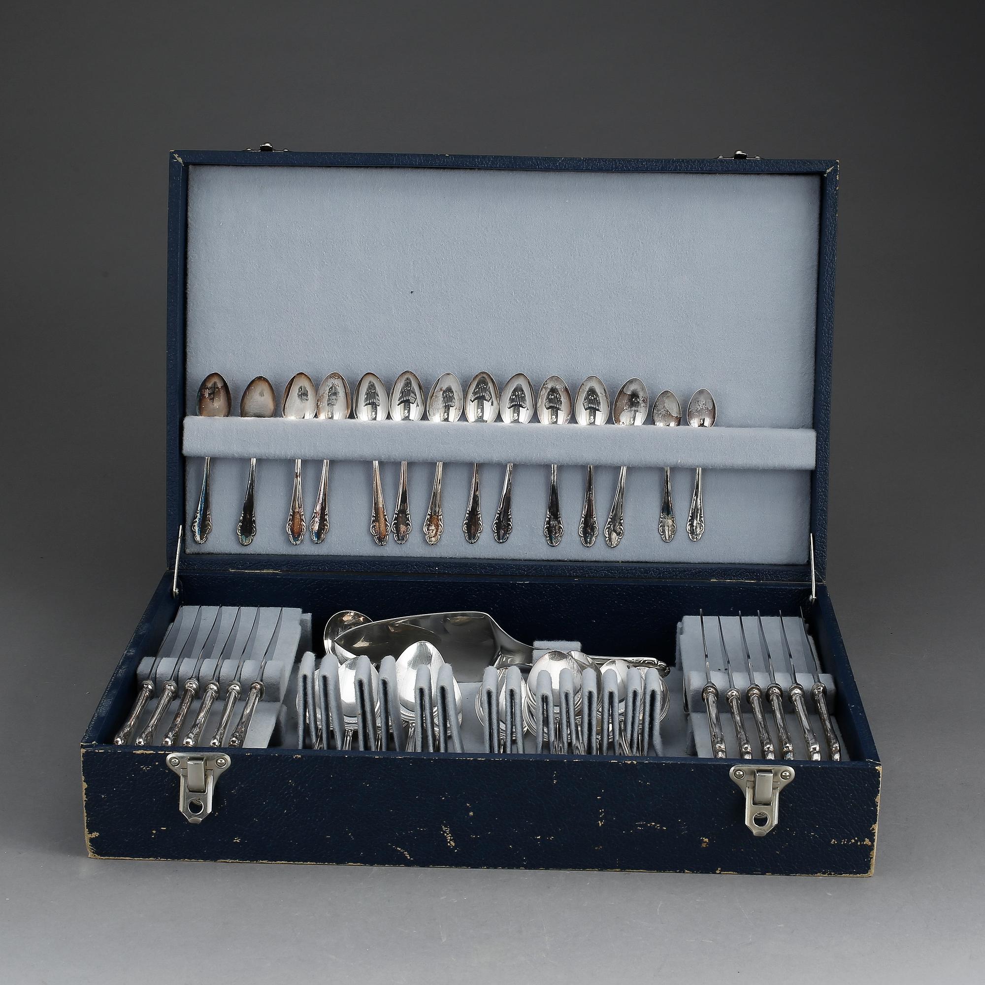 BESTICKSVERVIS, silver, "Haga  51 delar. JLH, Stockholm, skiftande årtal, bl a 1960, 1965, 1966 & 1967. Vikt ca 1915 gr.