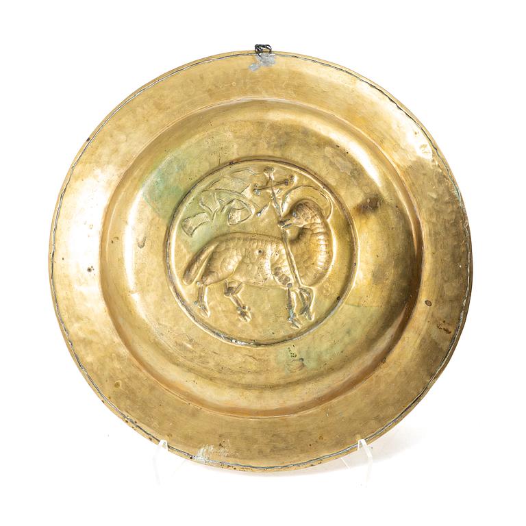 A Historismus brass baptism dish, 19th century.