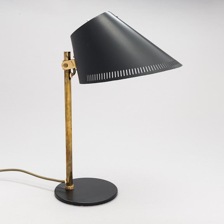 Paavo Tynell, pöytävalaisin, 9227, Taito / Idman, 1900-luvun puoliväli.