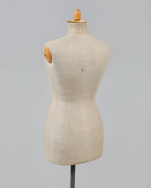 SKYLTDOCKA, 1900-tal.