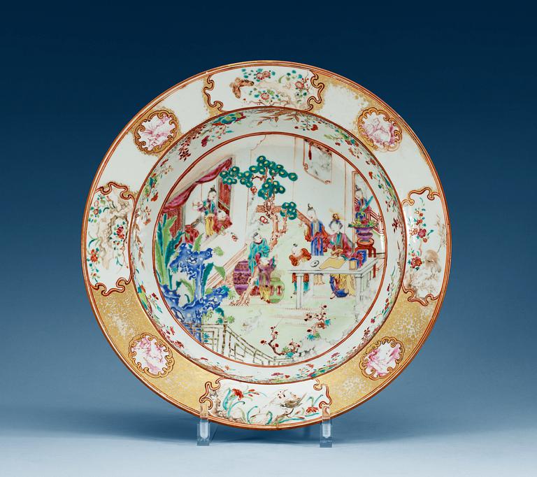 A famille rose basin, Qing dynasty, Qianlong (1736-95).