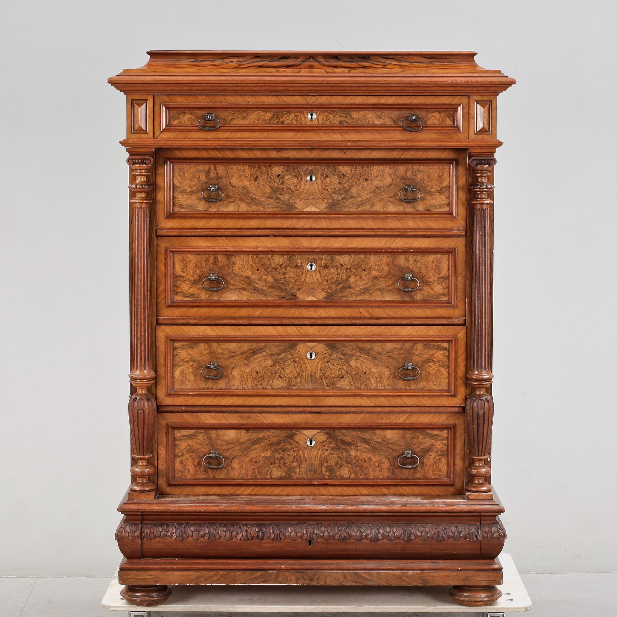 BYRÅ, nyrenässans, 1800-talets slut.