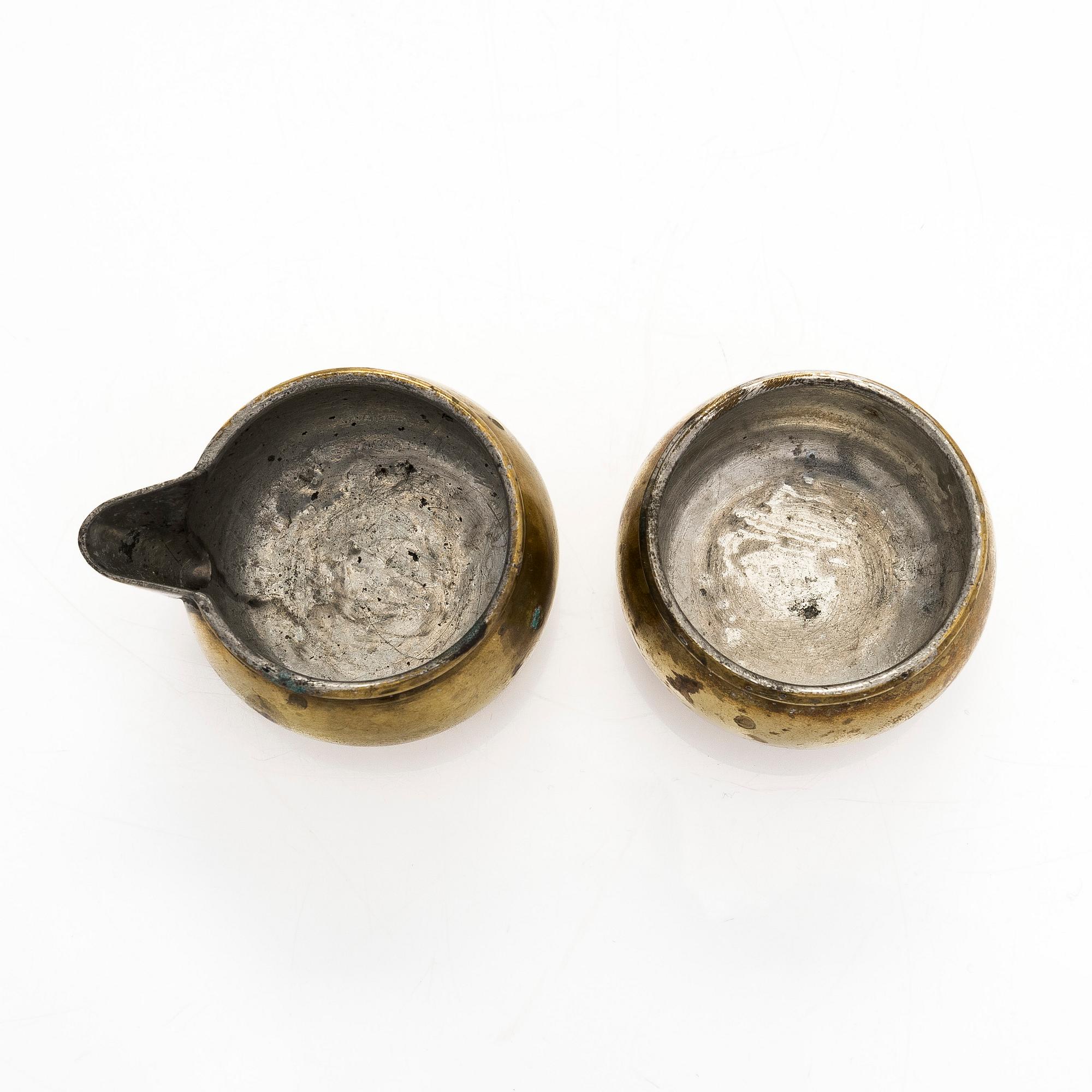 Maija Heikinheimo, a set of mid 20th century brass creamer and sugar bowl, Valaistustyö for Artek.