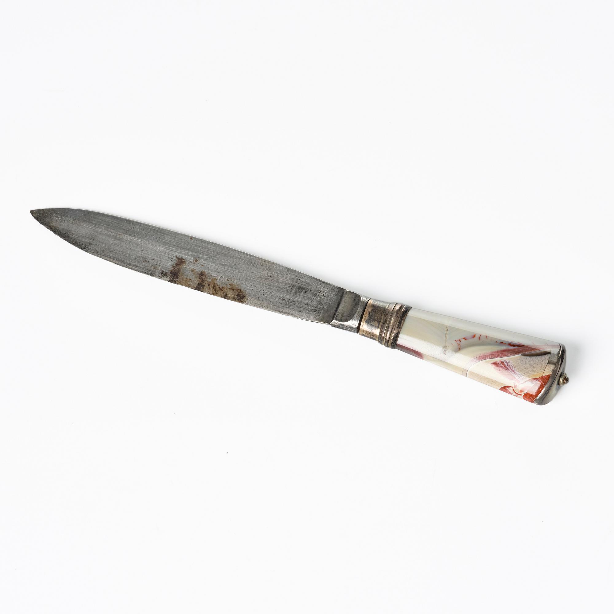A presumably German baroque agate and silver-moutned letter opener, early 18th century.