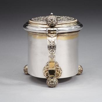 A Swedish 18th century parcel-gilt tankard, marks of Herman Hermansson, Göteborg 1725.