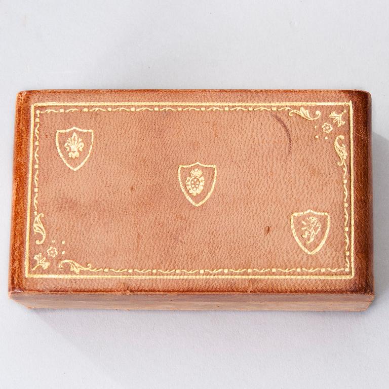 ETUIER, 3 st, läder, Italien, Frankrike 1900-tal.