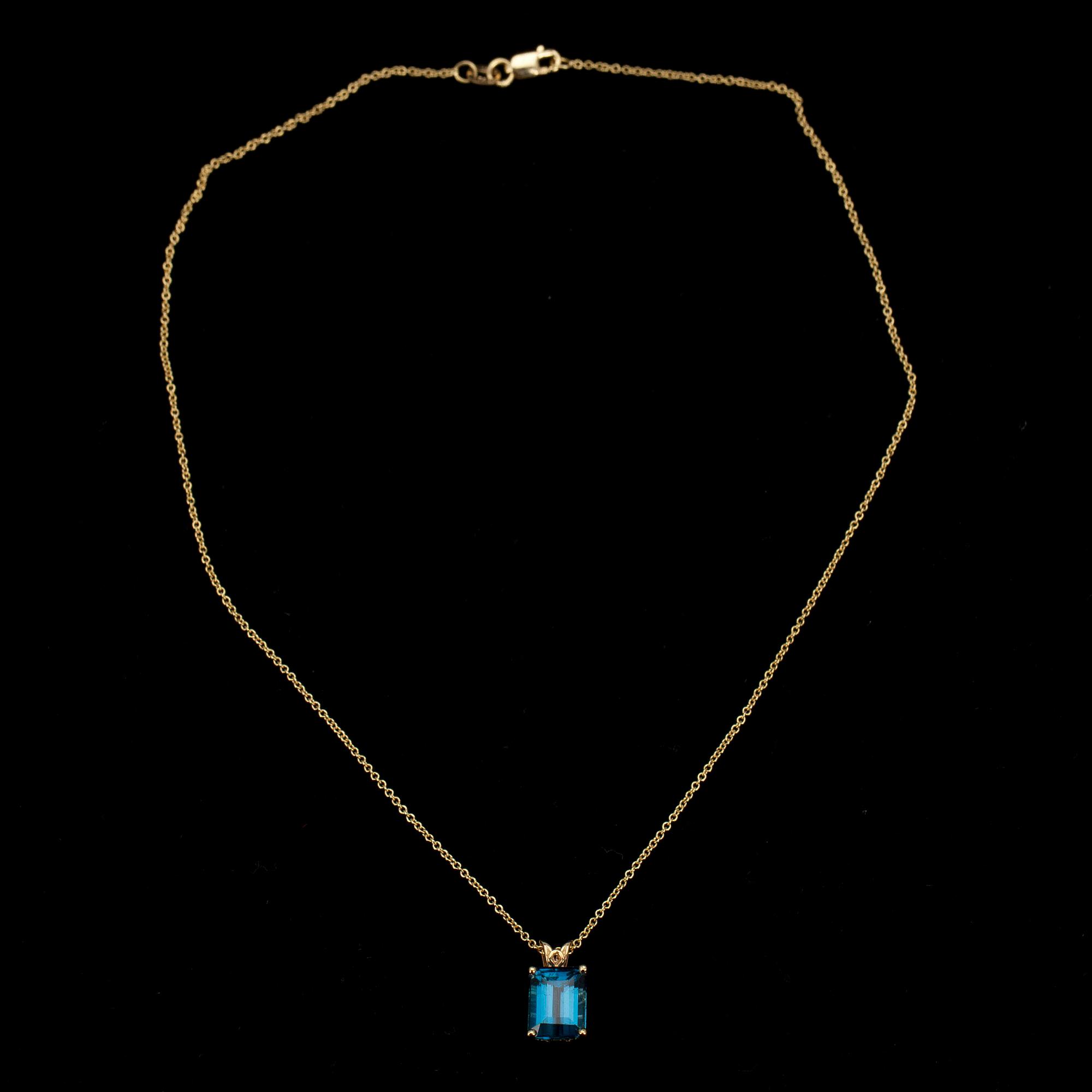 HÄNGE, guld 14K, blå topas 5,08 ct.