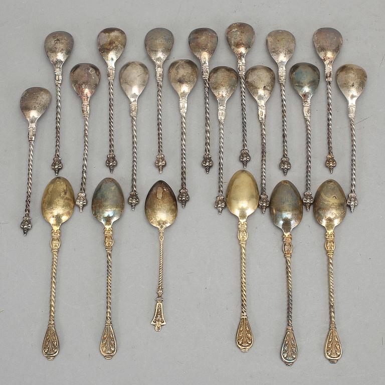 PARTI SILVER, 25 delar, Danmark och England, 1900-tal. Total vikt ca 589 gram.
