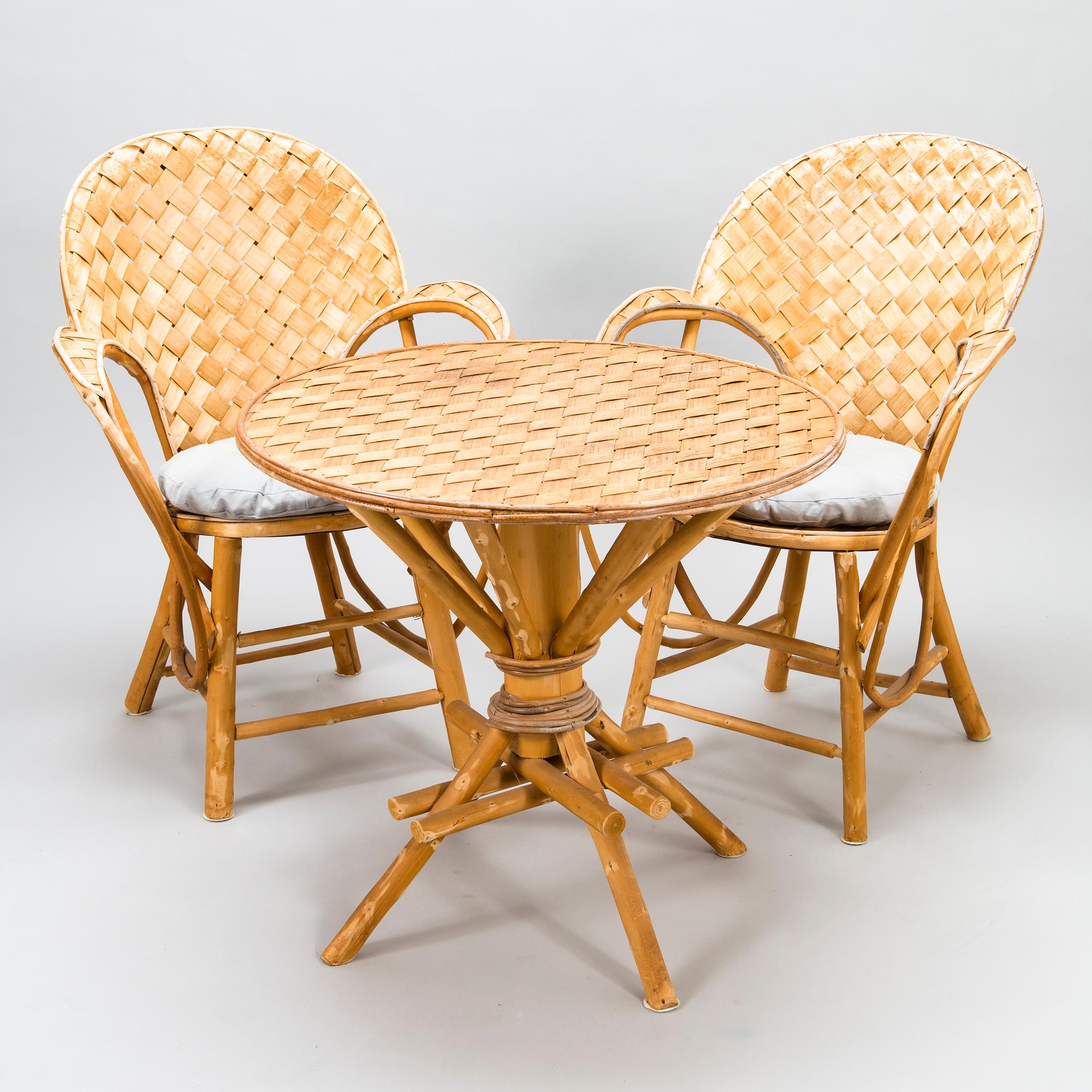 KORGSTOLAR, 2 st, BORD, "Le Corbusier", tillverkare Pascal Raffier Vannerie, Frankrike 1900-talets slut.