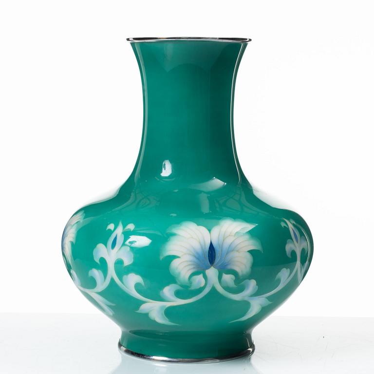 Yuiko Tamura, vas, flytande cloisonné, Japan 1900-tal.