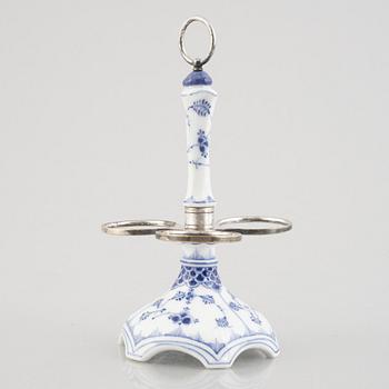 A 'Blue Fluted' / 'Musselmalet rifflet' porcelain cruet set, Royal Copenhagen, model 62, 1893-1923.