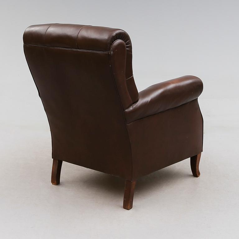 FÅTÖLJ, 1900-talets första hälft.