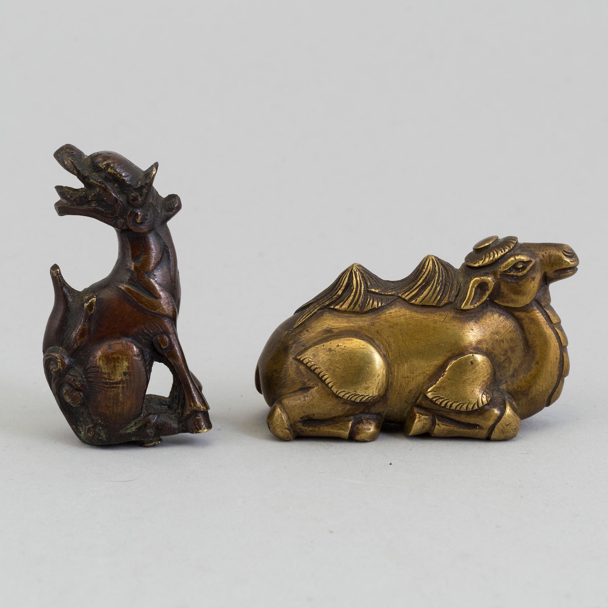 Two bronze pen rests, Qing dynasty, 18th Century.