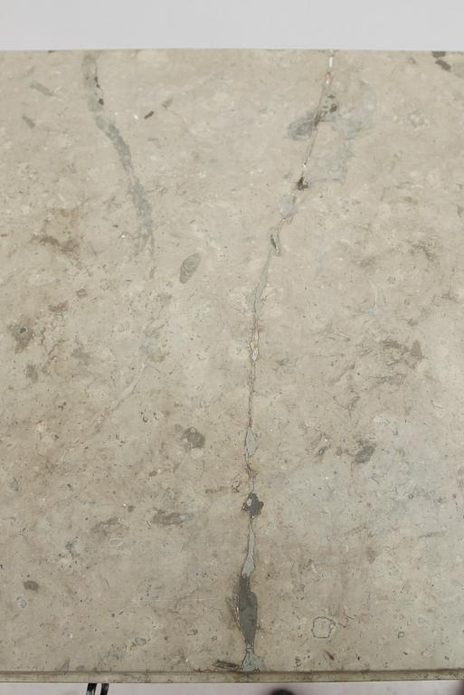 BYRÅ, sengustaviansk, omkring år 1800.