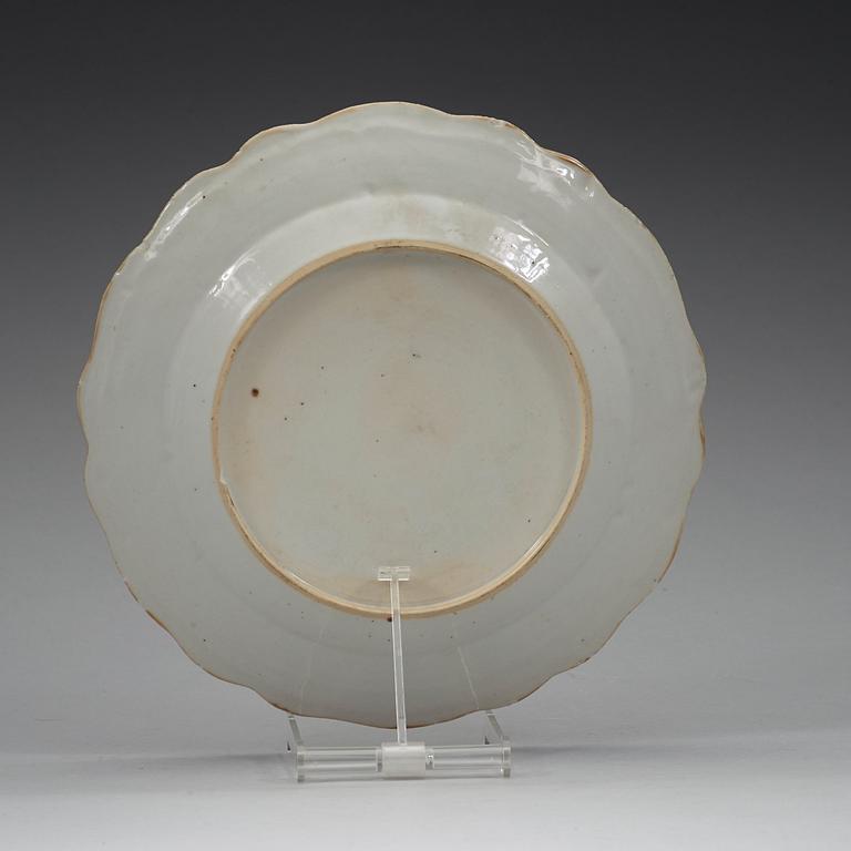 A five piece set of Swedish armorial porcelain, Qing dynasty, Qianlong (1736-95).