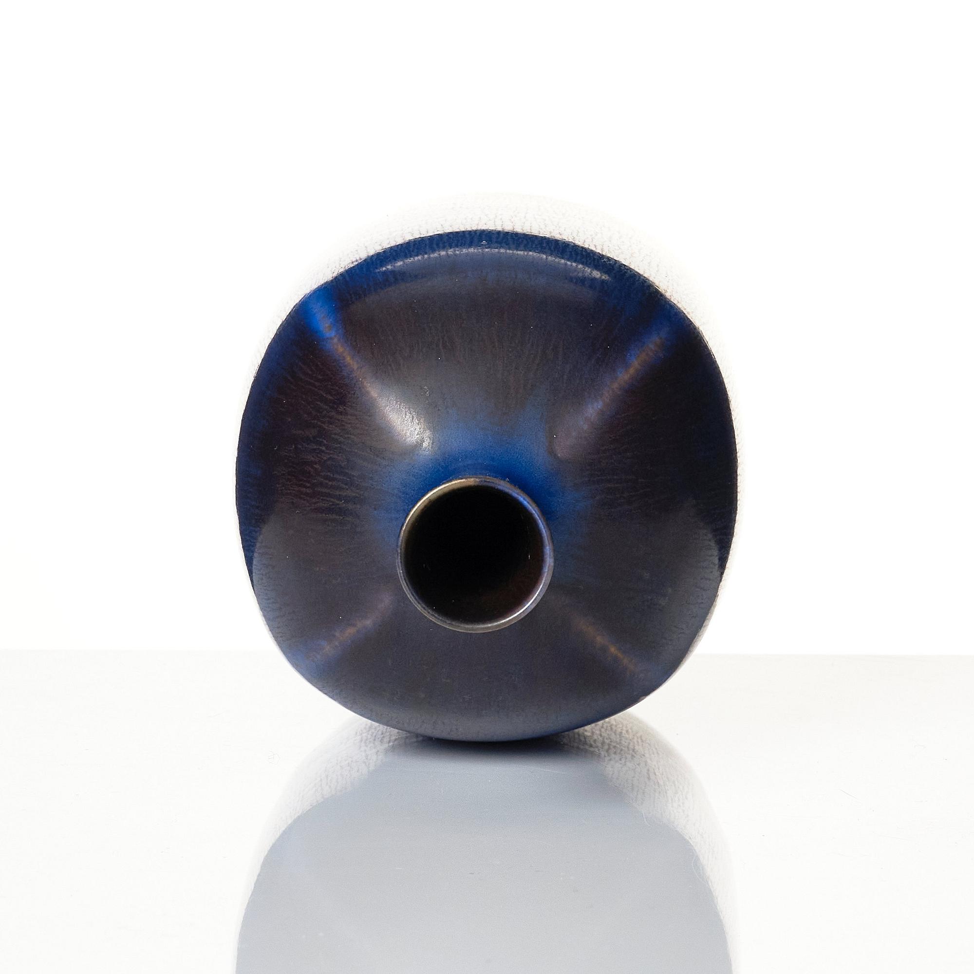Berndt Friberg, a stoneware vase, Gustavsberg studio, Sweden 1954.