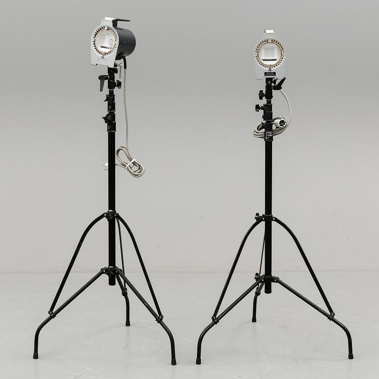 STRÅLKASTARE, 2 stycken, "De Luxe 2000", Hedler, 1900-talets andra hälft.