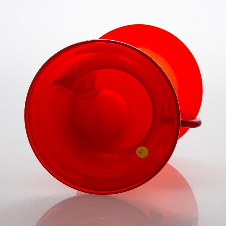 Oiva Toikka, a vase signed Oiva Toikka Nuutajärvi Notsjö.