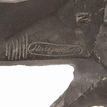 Olle Hermansson, gnistskydd, gjutjärn signerad Husqvarna 1960-tal.