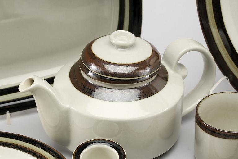 MAT- och KAFFESERVIS, stengods, 53 delar, "Karelia", Arabia, 1970-tal.