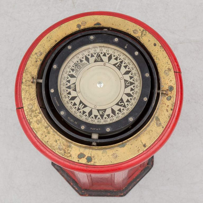A C. Plath compass from Hamburg, Germany, first half of the 20th Century.