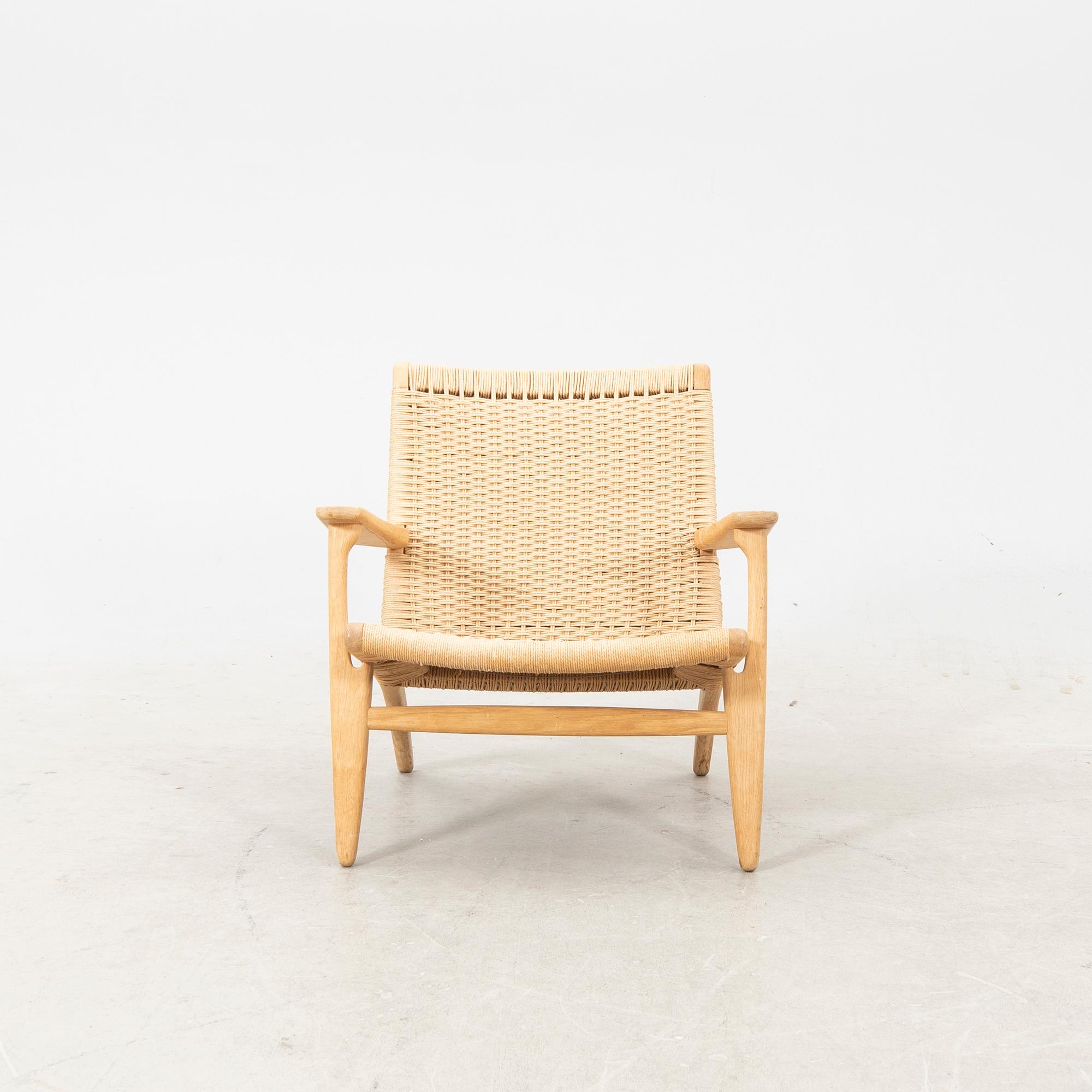 Hans J Wegner, fåtölj CH-25, formgiven 1951.