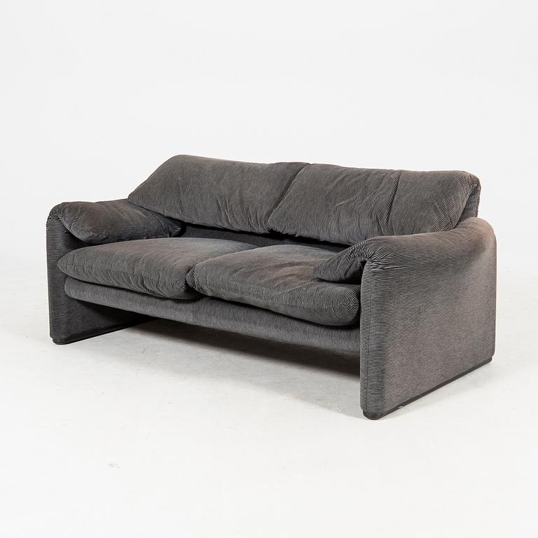 A two seat "Maralunga" sofa by Vico Magistretti for Cassina.