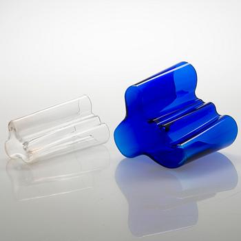 Alvar Aalto, maljakoita, 2 kpl, "3030", signeerattu Iittala sekä Alvar Aalto Iittala.