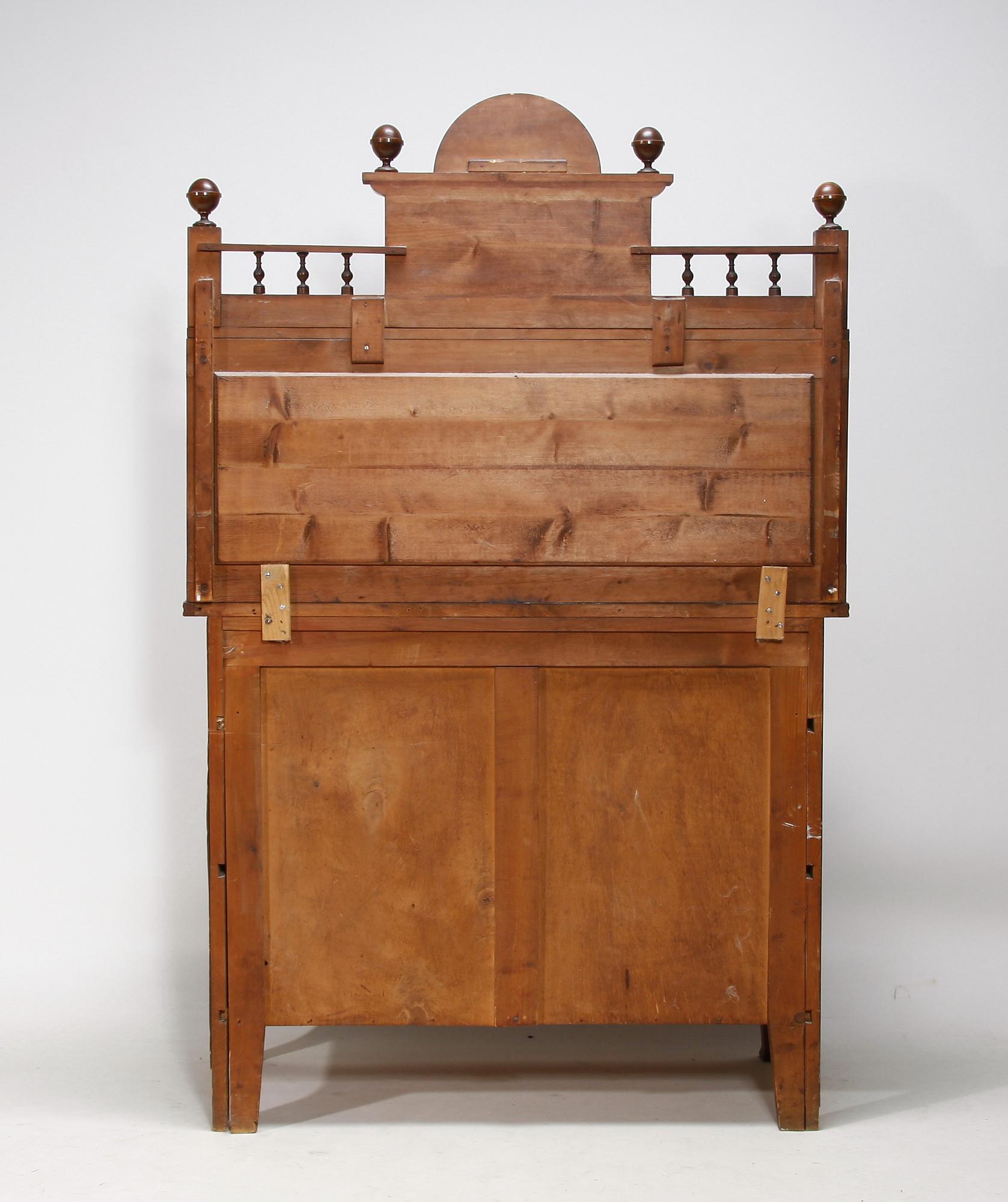 SPEGELBYRÅ, jugend/nyrenässans. 1800/1900-tal.