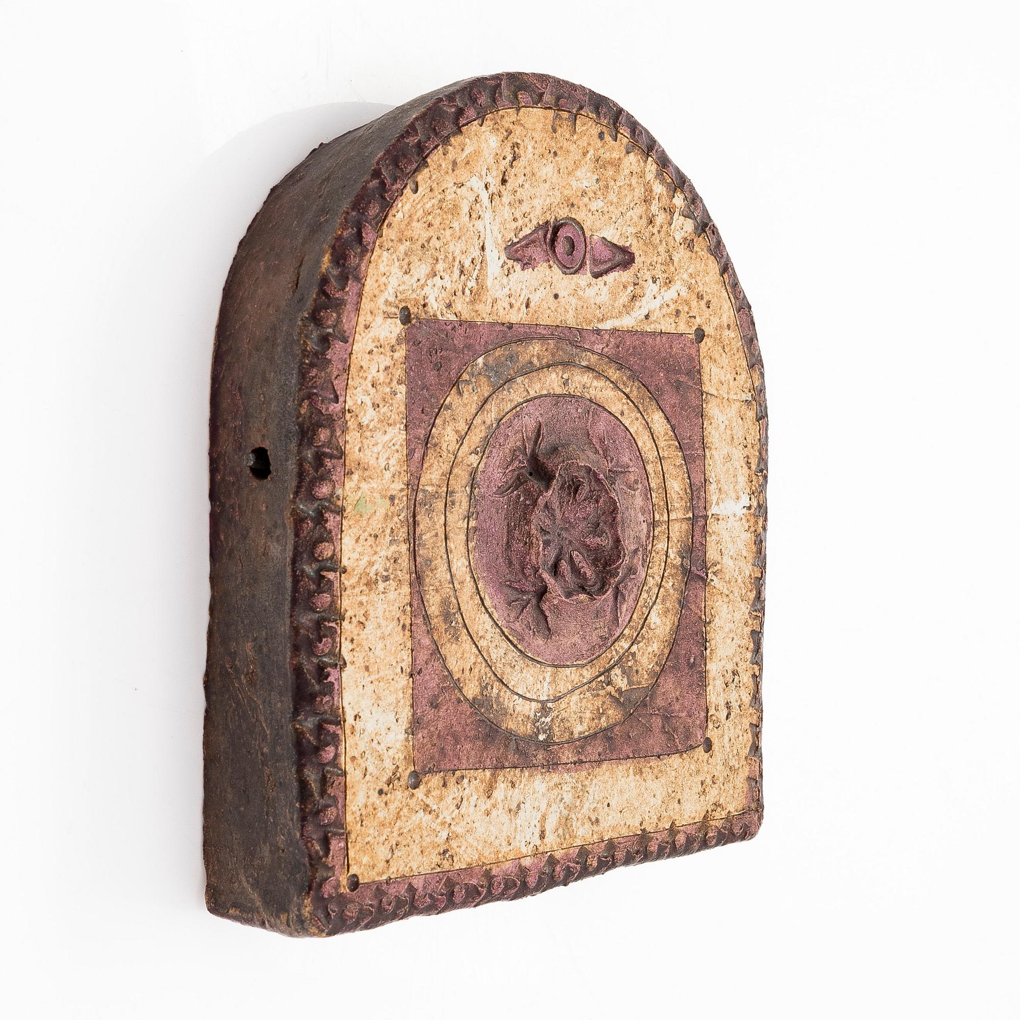 Francesca Mascitti-Lindh, reliefi, kivitavara, signeerattu F. Lindh. ARABIA.