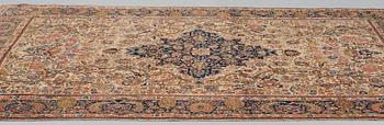 A CARPET, a semi-antique Tabriz, ca 297,5 x 195 cm.