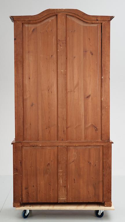 BOKSKÅP, nyrokoko, 1800-talets andra hälft.