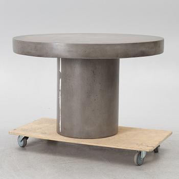 A "Regent" dining table, Artwood.