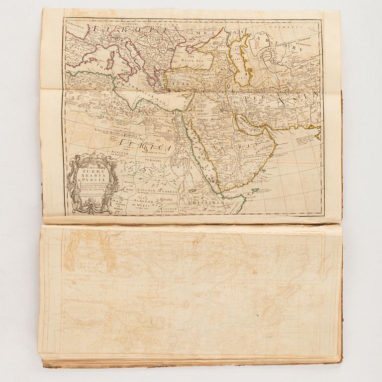 Atlas with 32 engraved maps.