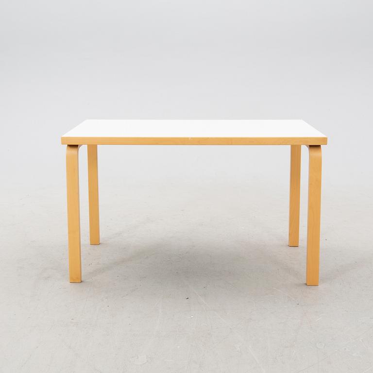 Alvar Aalto, a model '80a' table, Artek, 21st century.