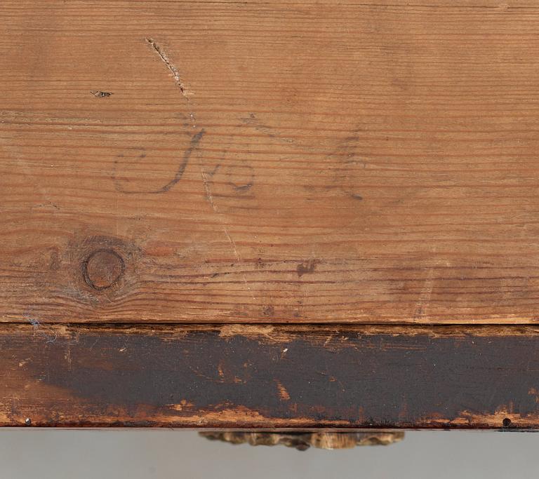 BYRÅ, av Gustaf Foltiern (mästare i Stockholm 1771-1804) , ej signerad. Gustaviansk.