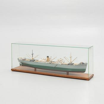 M/S Ragni Paulin, Turku and later Nagu, shipping company model in display case.