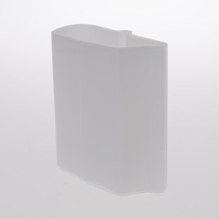 VALTO KOKKO, MALJAKKO, signeerattu Valto Kokko 84/243, Iittala, 1900-luvun jälkipuoli.