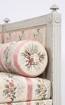 SOFFA samt STOLAR, 4 st, Louis XVI-stil, 1800-tal.