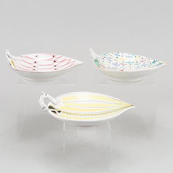 Stig Lindberg, three earthenware dishes, Gustavsberg studio.