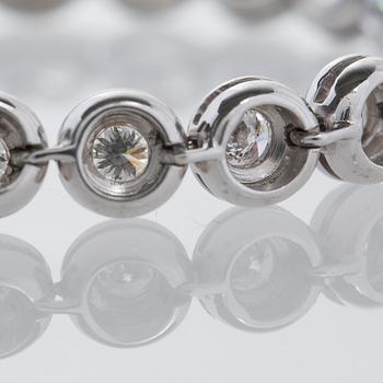 ARMBAND, 18K vitguld med briljantslipade diamanter ca 4.35 ct.