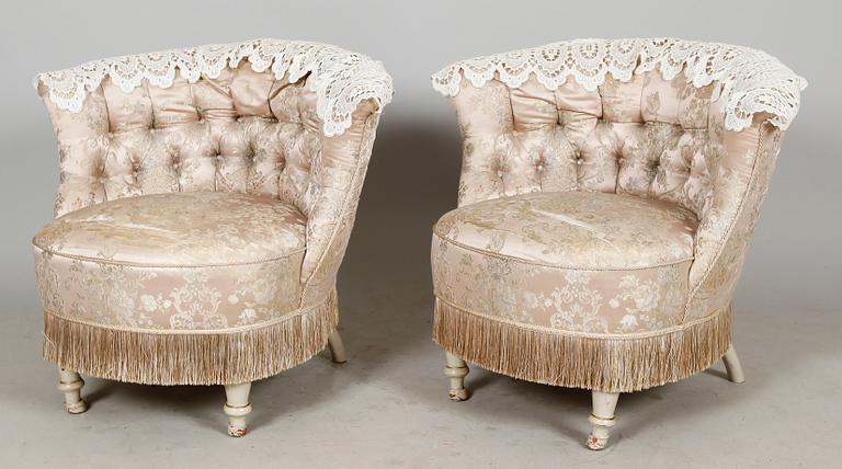 FÅTÖLJER, 1 par, sent 1800-tal.