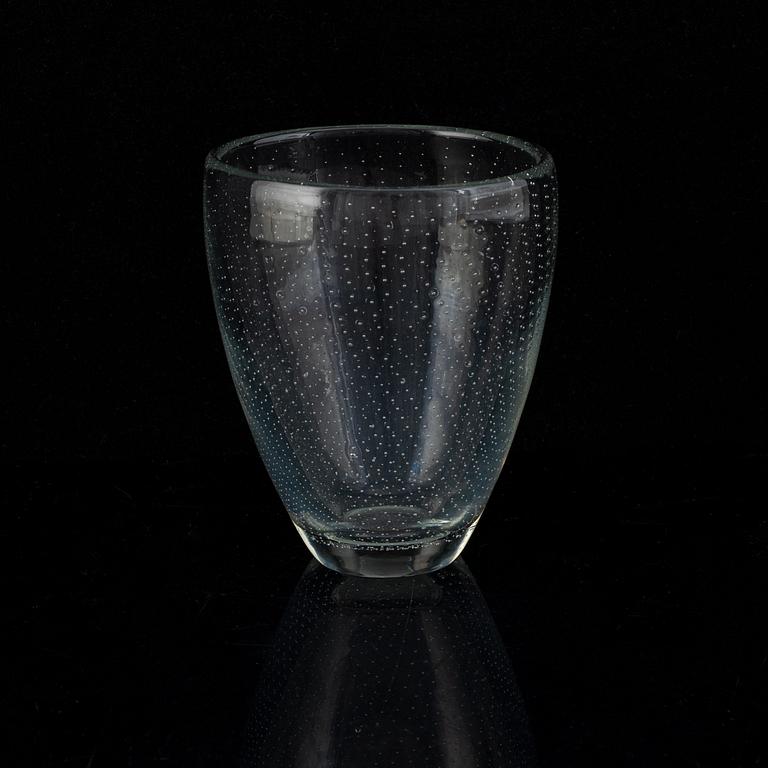 Gunnel Nyman, glass vase,  Nuutajärtvi Notsjö.